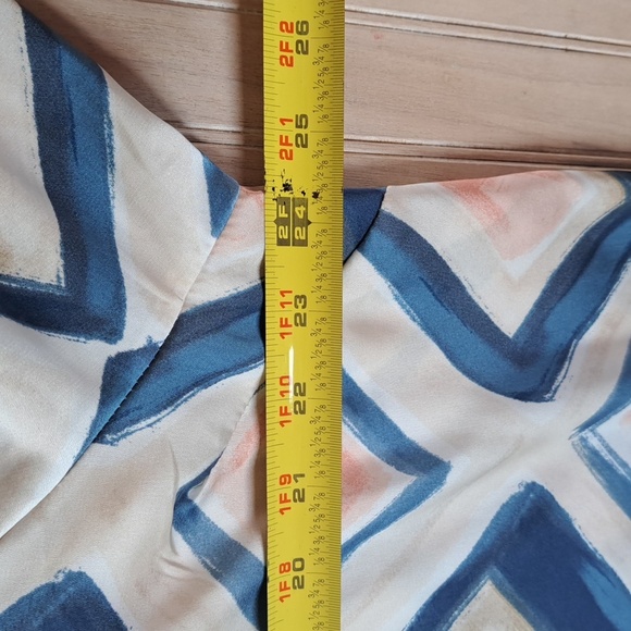 First Love By Lovelyn Abstract Geometric Print Blouse Long Puff Sleeve Satin - Picture 9 of 12